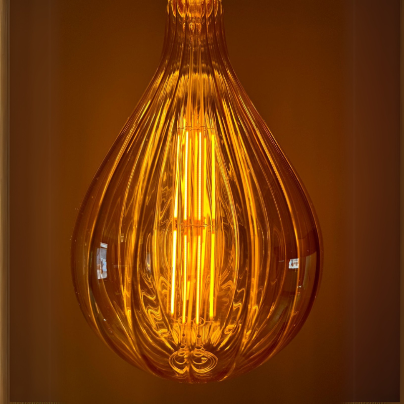 Ampolleta Vintage Grande LED Ámbar E27 - Modelo 165